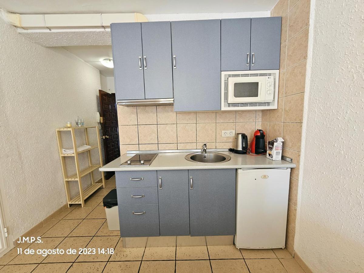 Estudio Acogedor Y Tranquilo En Zona Estupenda 푸엔히롤라 외부 사진