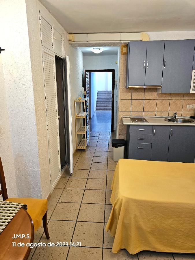 Estudio Acogedor Y Tranquilo En Zona Estupenda 푸엔히롤라 외부 사진