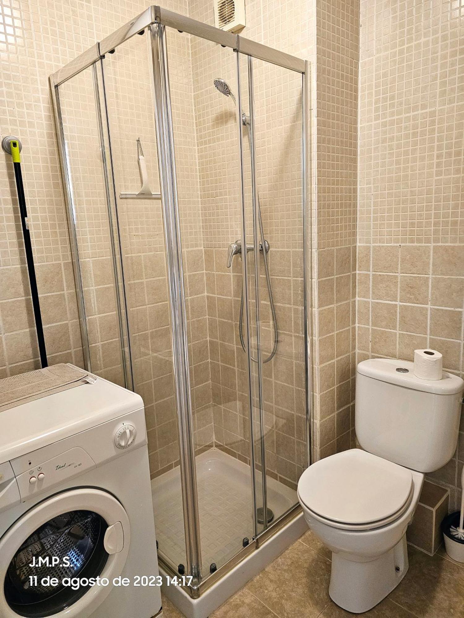 Estudio Acogedor Y Tranquilo En Zona Estupenda 푸엔히롤라 외부 사진